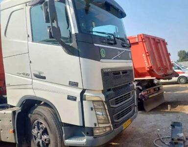 تریلی بدون گواهینامه با ۳۷.۵ میلیون خلافی توقیف شد