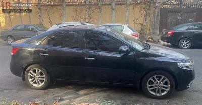  حراج 2 دستگاه خودرو های کارکرده (شرکت توسعه صنایع نفت ) شامل : کیا سراتو 2000 اتومات ، سمند سورن