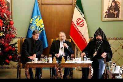  عراقچی: وزارت امور خارجه هیچ تفاوتی میان هموطنان قائل نیست