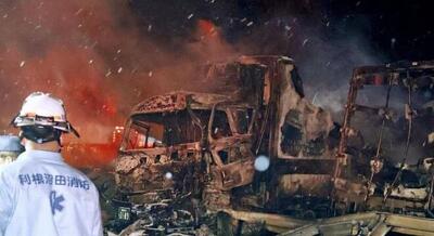 تصادف زنجیره‌ای ده‌ها وسیله نقلیه در ژاپن؛ ۲۸ تن کشته و زخمی شدند+فیلم