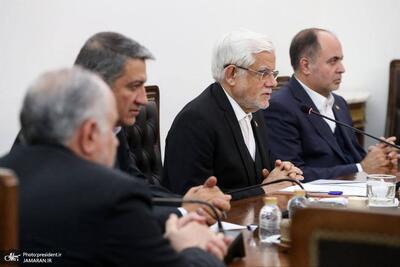  کانون‌های بیماری تب برفکی از ۱۱۶ در مهرماه به ۲ کانون در آذر ماه کاهش یافت/ واکسیناسیون و ایمن‌سازی بیش از ۷۰۰ هزار راس دام در استان تهران انجام شد/ عارف: زمینه‌های حضور جدی انستیتو پاستور و موسسه رازی و شرکت‌های دانش بنیان در منطقه و جهان فراهم شود