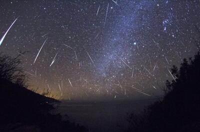  ۱۴ دی ماه، چشم از آسمان بر ندارید