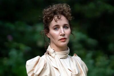 چگونه یک رمان اروتیک جنجالی شد؟ | شیطنت زنان میانسال