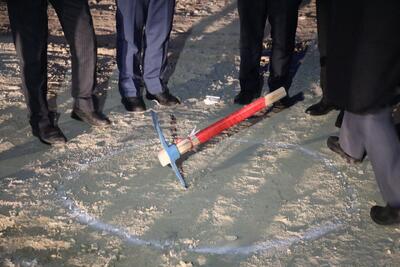 عملیات اجرایی جایگاه‌های کوچک‌مقیاس عرضه سوخت و خیابان غذا در ارومیه کلنگ‌زنی شد / ارومیه از ۵ به ۸ منطقه ارتقا یافت