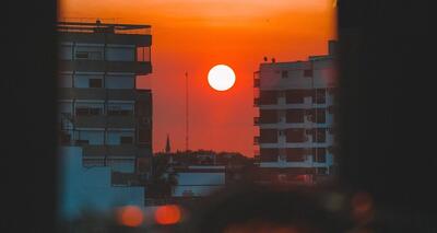  نمازشب بخوانیم یا بین‌الطلوعین بیدار بمانیم؟