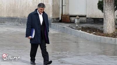 فرزین زیر گیوتین دلار - مردم سالاری آنلاین