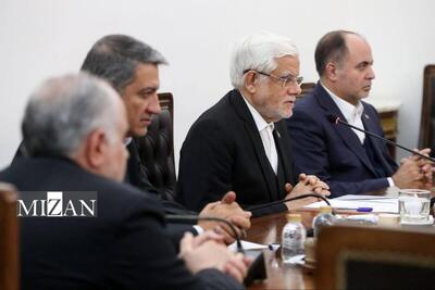 عارف: با واکسیناسیون بیش از ۷۰۰ هزار راس دام، کانون‌های تب برفکی در تهران از ۱۱۶ به ۲ مورد کاهش یافت