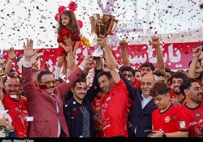 بازی‌های خطرناک و نخ‌نما شده مالک تراکتور/ کوبیدن زنوزی بر طبل تفرقه - پارس فوتبال