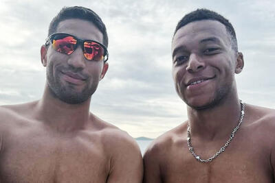 رفاقت بدون تاریخ انقضا؛ سنگ تمام کیلیان امباپه برای اشرف حکیمی / عکس - پارس فوتبال