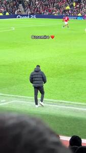 ویدئو: تعجب کاسمیرو از تعویض - پارس فوتبال