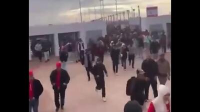 ویدئو: روش جدید و عجیب ورود به استادیوم بدون بلیط - پارس فوتبال