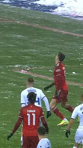 ویدئو: گل قیچی برگردان در هوای برفی - پارس فوتبال