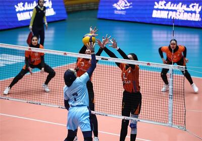 لیگ برتر والیبال بانوان| صدرنشینی سایپا و آرکا در نیم‌فصل نخست - پارس فوتبال