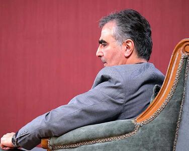 فرزین در آستانه خروج از بانک مرکزی/ چه کسی بانک مرکزی را تحویل می‌گیرد؟