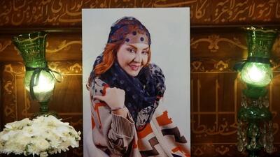  عکس ها / نگاهی به حضور هنرمندان مشهور ایرانی در مراسم ختم زهره حمیدی / از رابعه اسکویی تا آشا محرابی و مرجانه گلچین و...
