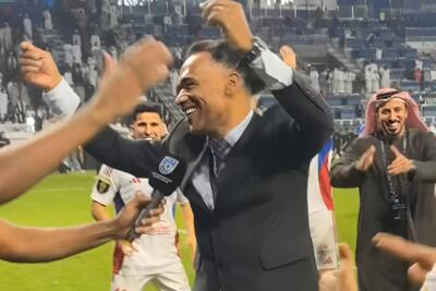 رقص قهرمانی ژوزه مورایس | جشن خاص سرمربی الشارجه پس از فتح سوپرجام + فیلم