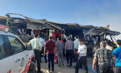 واژگونی اتوبوس در بزرگراه تهران-کرج/ ۴ نفر مصدوم شدند