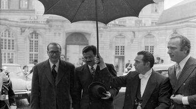 استقبال گرم از صدام حسین در فرانسه را ببینید