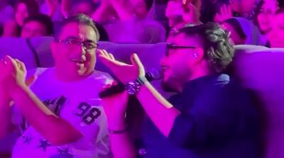 خوانندگی پدر آرون افشار در کنسرت پسرش!