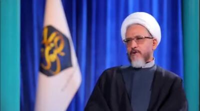  لطماتی که برخی روحانیون به اعتماد مردم زدند بدتر از وضع حجاب است!