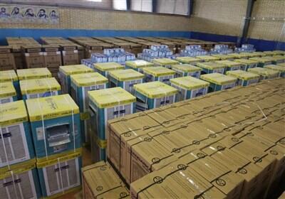 توزیع 14 هزار بسته معیشتی و 200 سری جهیزیه در سمنان - تسنیم