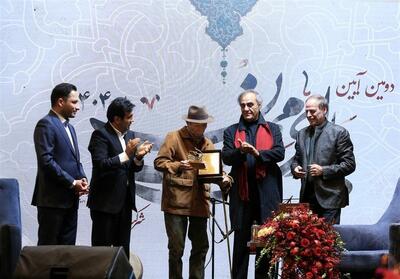 اعطای نشان اصالت به علی نصیریان - تسنیم