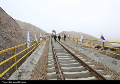 بحران تبعیض و ناکارآمدی در «تراورس»/ کارگران ریلی دست از کار کشیدند - تسنیم