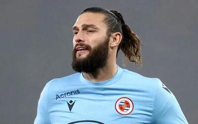 بازداشت ستاره لیگ برتری در فرودگاه