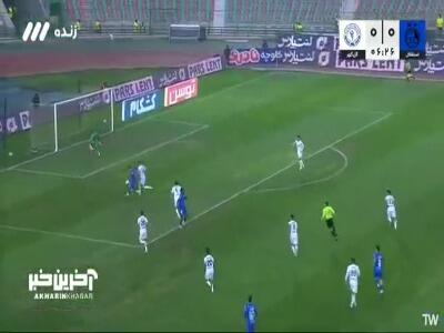 موقعیت خوب گلزنی برای آسانی توسط دروازه بان گل گهر دفع شد