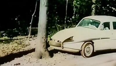  ایمنی با چرخ گردان؛ اختراع عجیب روی رنو دوفین ۱۹۵۹ (فیلم)