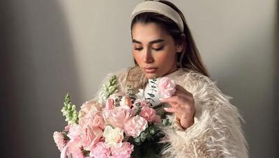 هلن رشیدپور با دسته گل صورتی تولدش را جشن گرفت (عکس)