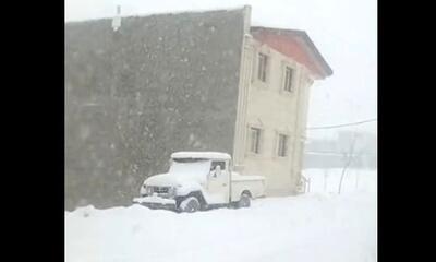 بارش شدید برف در این نقطه از اصفهان دیدنی شد