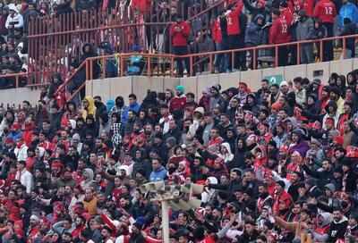  تراکتوری‌ها به‌خاطر فحاشی هواداران شمس‌آذر از پرسپولیس شکایت کرد!