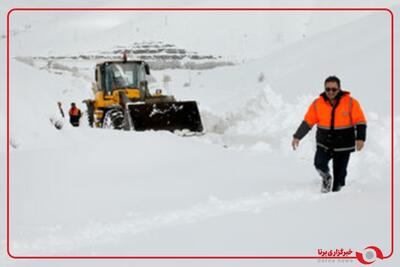  امدادرسانی راهداران در گردنه چری کوهرنگ چهارمحال و بختیاری