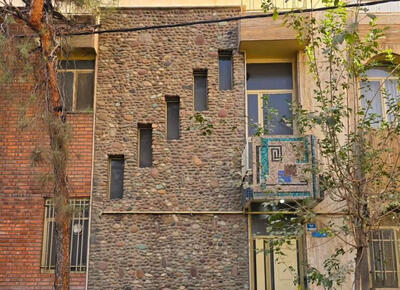  نمای جالب یک خانه در نارمک شبیه به یک تابلوی نقاشی - چیدانه