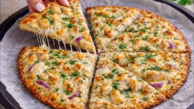  طرز تهیه پیتزا مرغ و سبزیجات بدون نیاز به ذره ای آرد
