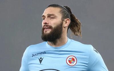 بازداشت ستاره لیگ برتری انگلیس در فرودگاه