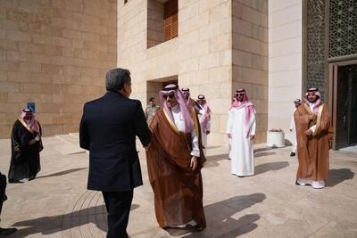 گفتگوی تلفنی عراقچی با  همتای عربستانی خود درباره  تحولات جنوب یمن