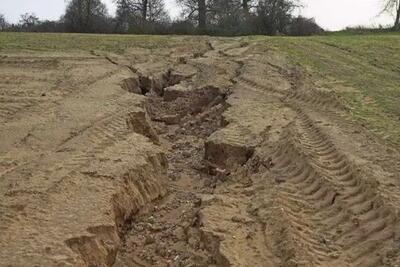 انجمن جنگلبانی: ایران رکورددار فرسایش خاک است/ «کشاورزی» در کشوری که حدود ۹۳ درصد آن خشک و نیمه خشک است، نمی‌تواند بار توسعه را به دوش بکشد/ فقر در همه جای دنیا باعث نابودی محیط زیست می‌شود