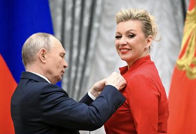  هدیه ولادیمیر پوتین به خانم سخنگو