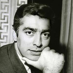 فردین در شکل و شمایل امپراتور چین؛ سال 1346