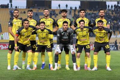 سپاهانِ محرم قهرمان نیم فصل شد؛ به‌یاد قهرمانی نیم‌فصل با قلعه‌نویی!