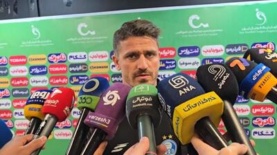 وریا غفوری: کارت من صادر شده اما نمی‌توانم روی نیمکت بنشینم