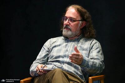 روایت کیومرث اشتریان از مسئولیت اجتماعی ما: دل مردم را خالی نکنیم