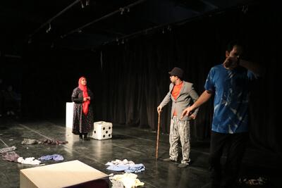 عنوان «تئاتر معلولین» غلط است/ معلولیت ابزار شده