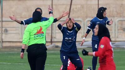 بیرون کشیدن تیم ، راه نجات گل گهر