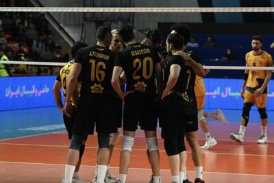  سرمربی والیبال سپاهان: با صبر و اشتباه کمتر، بازی سخت را به‌سود خودمان تمام کردیم