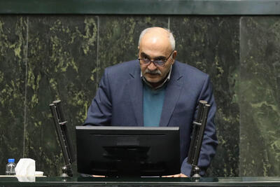 نماینده رزن: افزایش ۲۰ درصدی حقوق با شعار عدالت خواهی منافات دارد