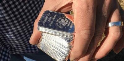 نقره به ۲۰۰ دلار می‌رسد: پیش‌بینی متعجب‌کننده کیوساکی برای آینده سرمایه‌گذاری