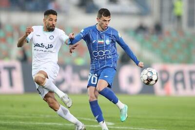 برتری یک بر صفر گل‌گهر مقابل استقلال در نیمه نخست